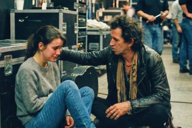 Keith Richards found a 16-year-old on a backstage floor in 1985 — sat with her—She runs a school now