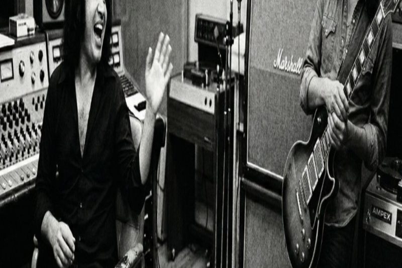 Gene Simmons LAUGHED at Ace’s Solo Album — Then It Outsold Every KISS Member