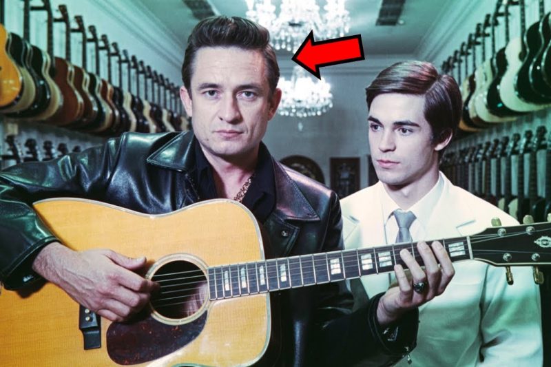 Store Clerk Told Him “You Can’t Afford This $450 Guitar,” but He Was Johnny Cash