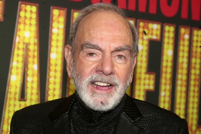 At 84, Neil Diamond reveals why he stopped singing