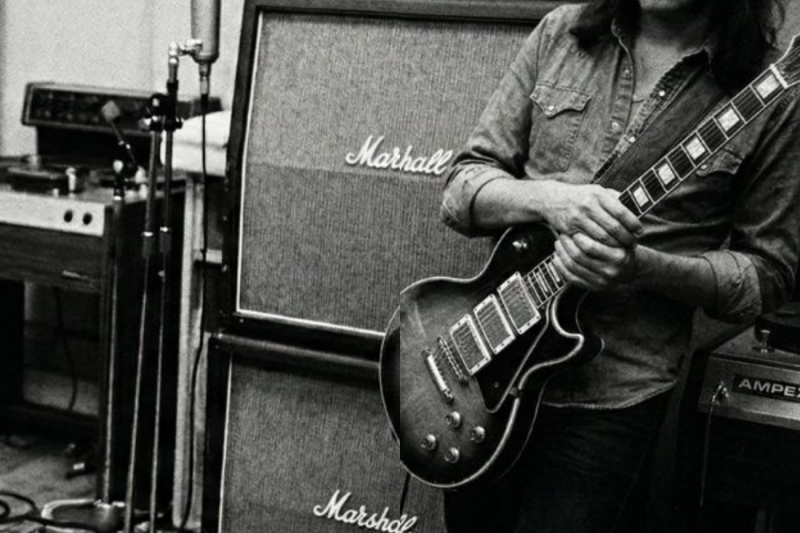 When the Spaceman Silenced the Demon: How Ace Frehley’s “Soft” Riff Destroyed the KISS Solo Album Experiment