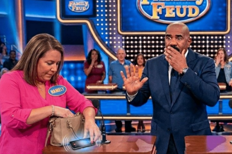 Contestant’s Phone Rings Mid-Game — Steve Harvey Immediately STOPS the Show