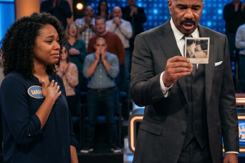 Steve Harvey DROPPED His Cards the Moment He Recognized Who Was Standing Behind Him