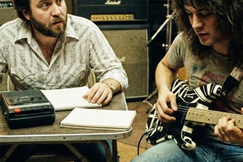 The Day Eddie Van Halen Handed a Skeptical Journalist His Guitar and Rewrote Rock History