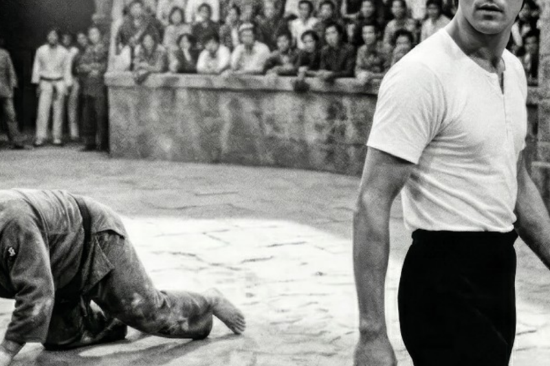 The Cold Floor of Beijing, 1957: How a Brutal Defeat by an Undefeated Japanese Wrestler Forged the Legend of Bruce Lee