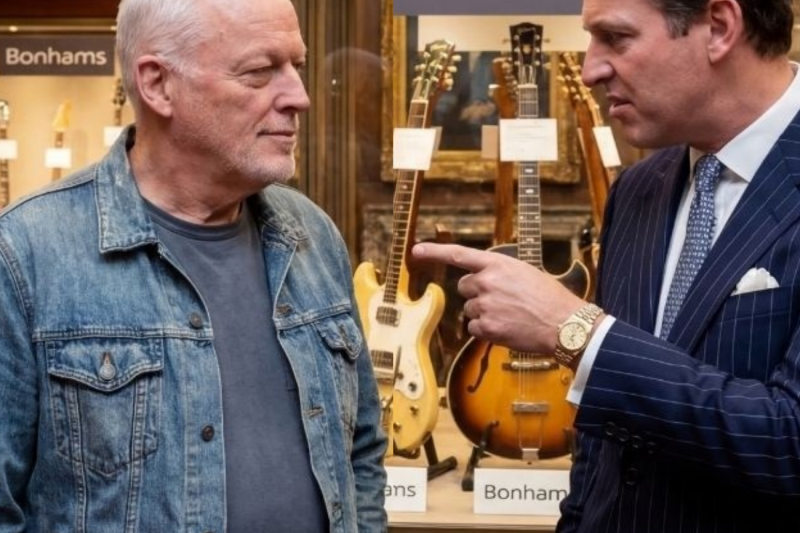 Wealthy Collector Mocked David Gilmour’s Appearance — What Happened Next Was LEGENDARY