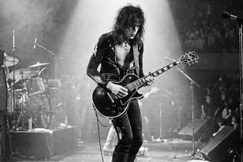 The Night Ace Frehley Made Jimmy Page Stop Mid-Song and Watch From the Side