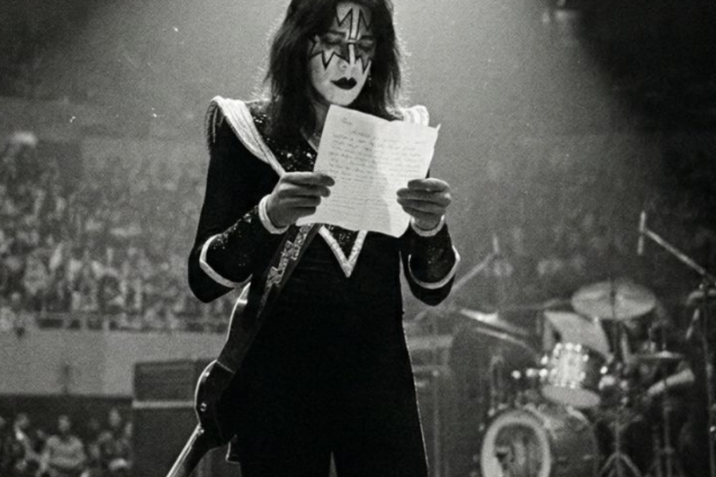 Peter Criss Wrote Ace a Letter Before His Heart Surgery — Ace Read It on Stage to 20,000 Fans