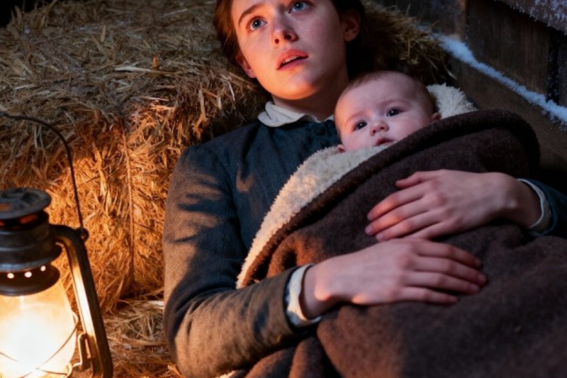 On Thanksgiving Morning, He Found Her Sleeping in His Barn With a Baby — “You’re Home Now.”