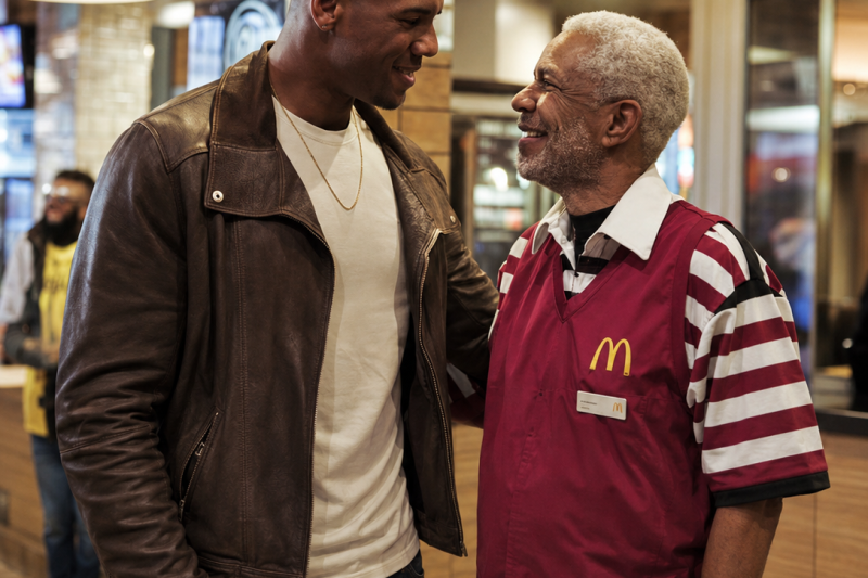 Michael Jordan Discovers His Childhood Friend Working at McDonalds – His Next Move Shocks Everyone