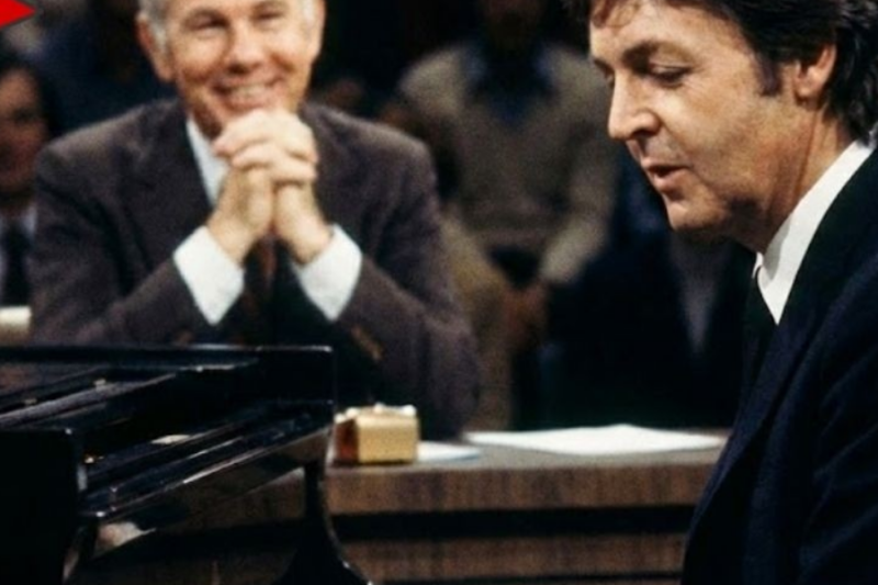 Johnny Carson Told Paul McCartney to Play Piano as a JOKE — What Happened Made Audience CRY