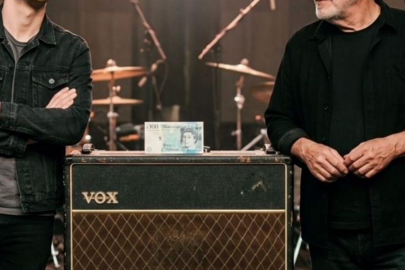 The Ultimate Humble Pie: When an Arrogant YouTuber Challenged David Gilmour to a Pink Floyd Guitar Battle