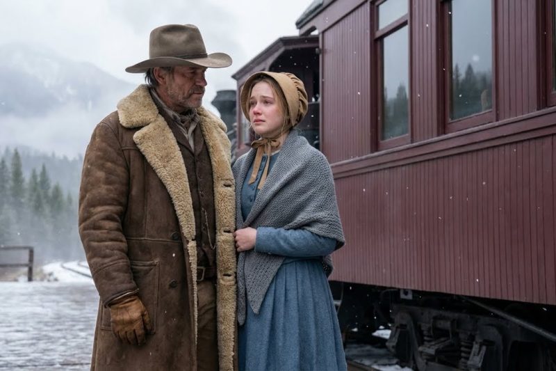 He Waited Alone That Christmas at a Deserted Train Station — Then a Mysterious Stranger Stepped Off